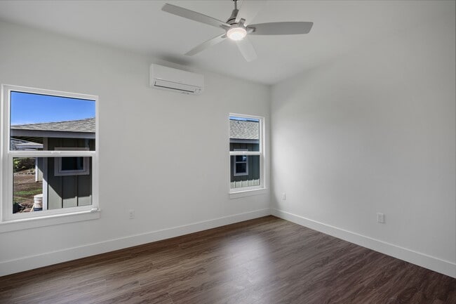 Building Photo - 112 Oliona St