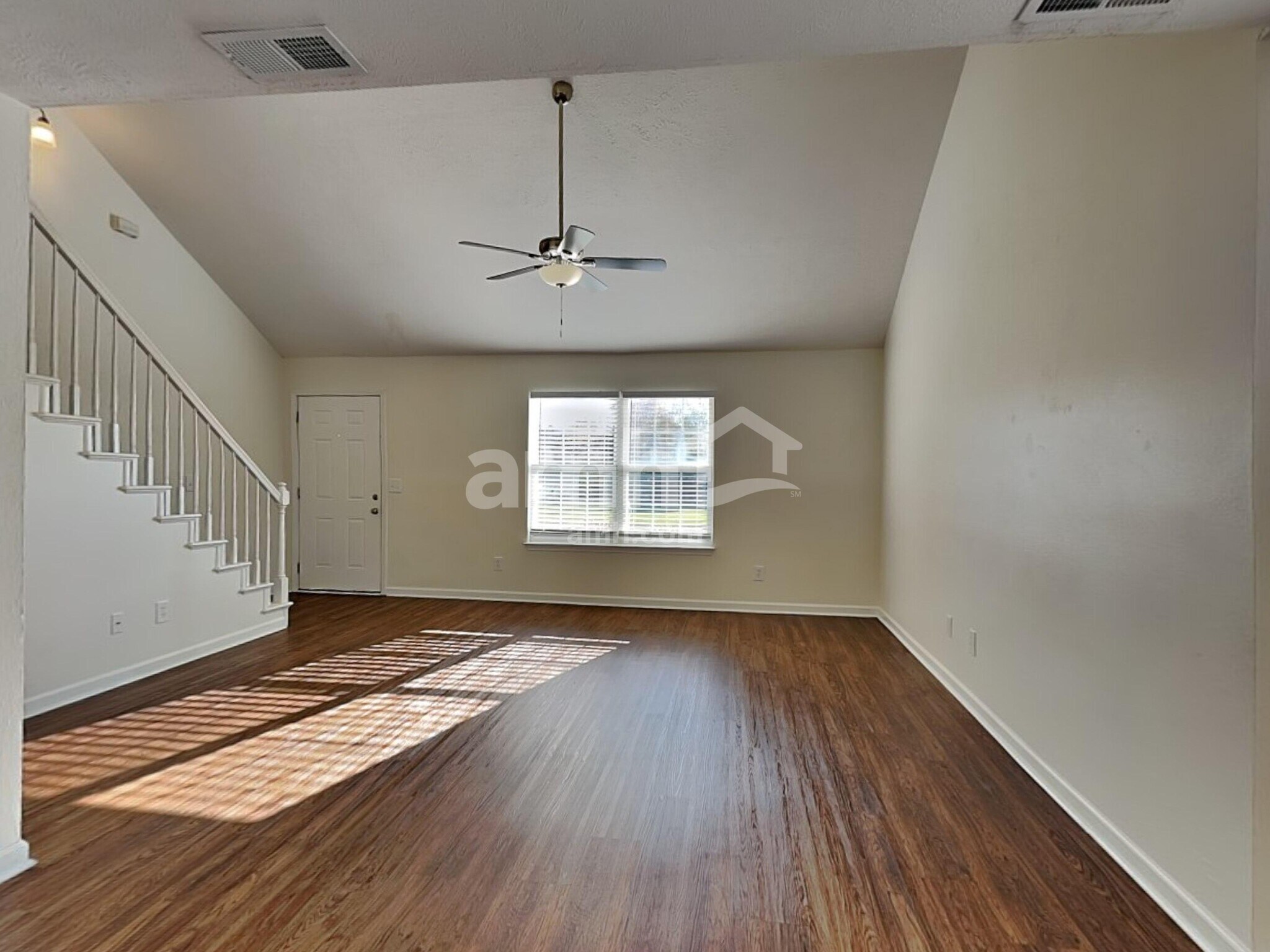 Building Photo - 626 Mable Dr