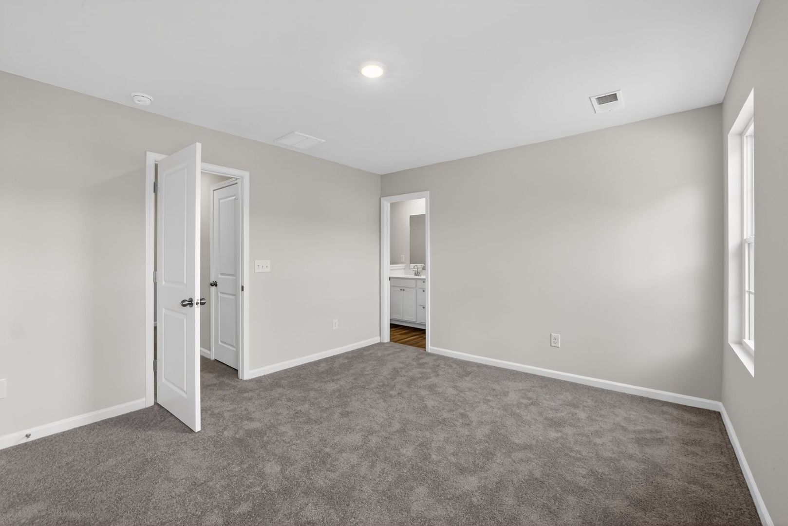 Building Photo - 1406 Cattleman Acres Dr