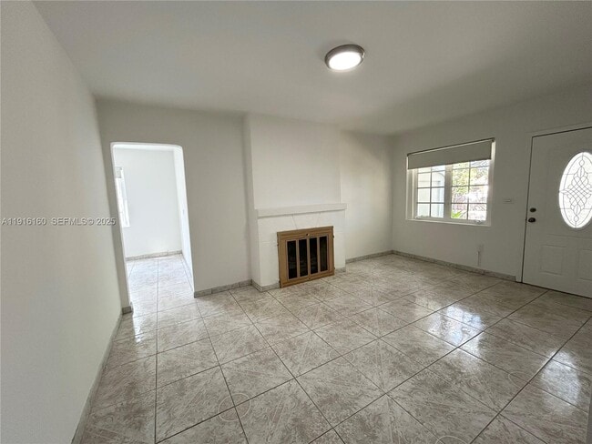 Building Photo - 40 NW 39th St