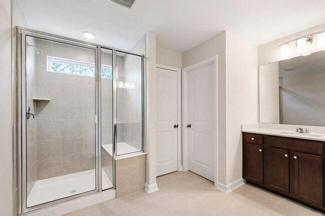 Building Photo - Charming 3BR Townhome in the Sought-After Springvale Community!