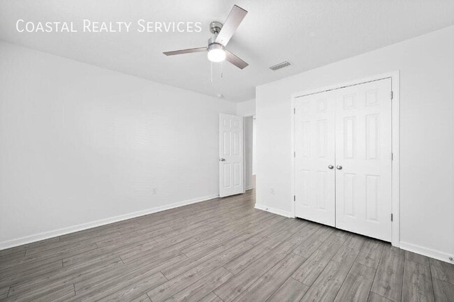 Building Photo - 146 Old Canoe Ln