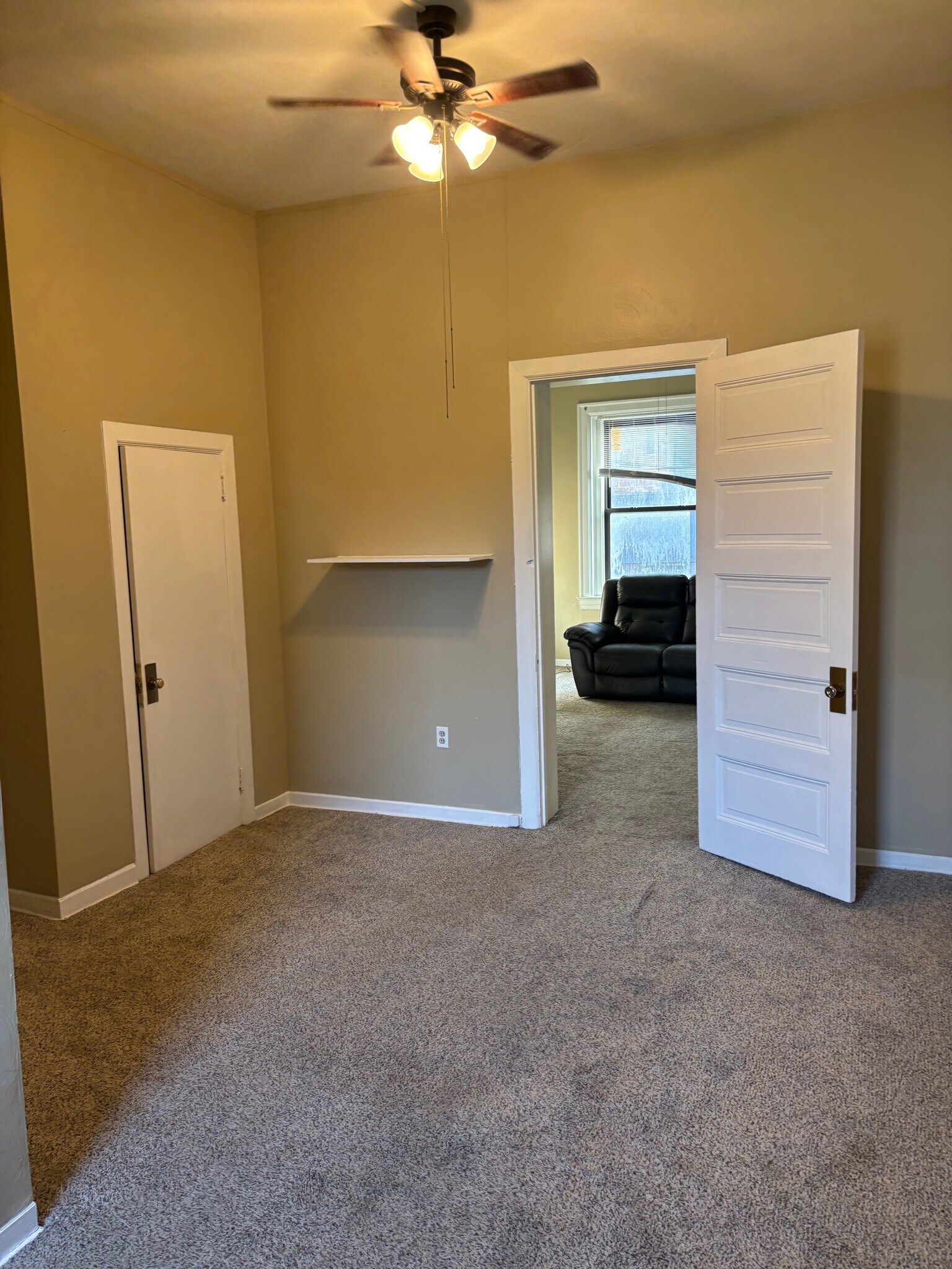 Building Photo - 406 Station Street