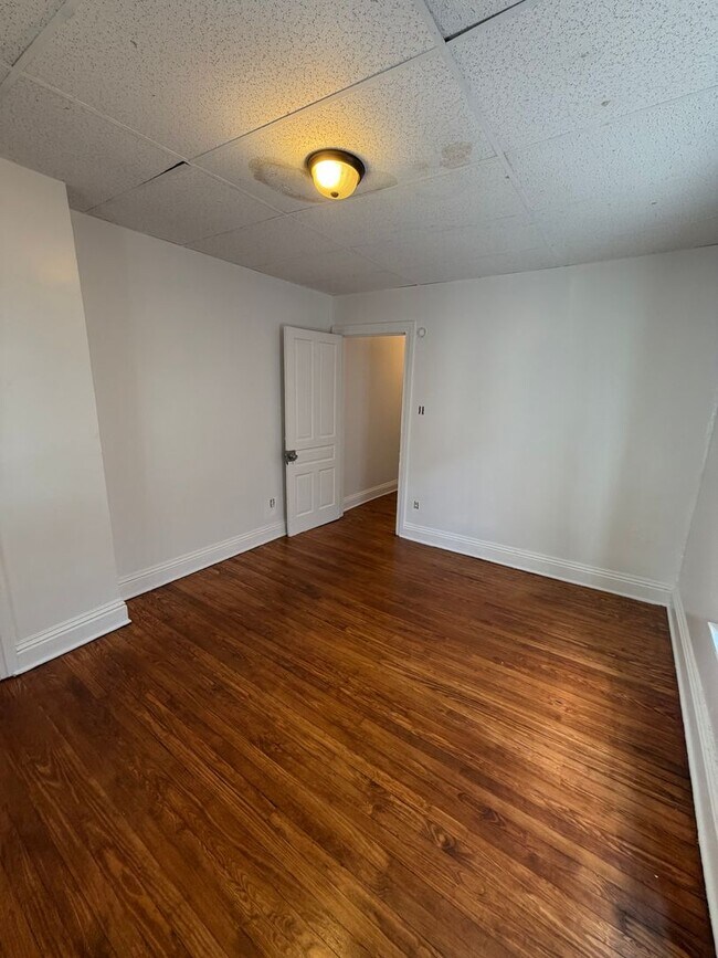 Building Photo - 835 Liden Ave