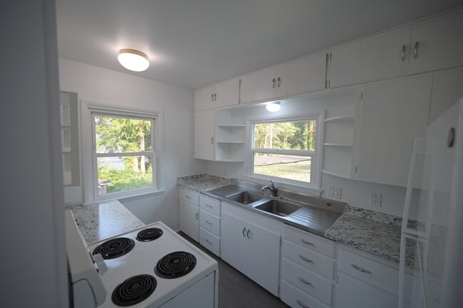 Building Photo - 2 bed 1.5 bath in Blyn