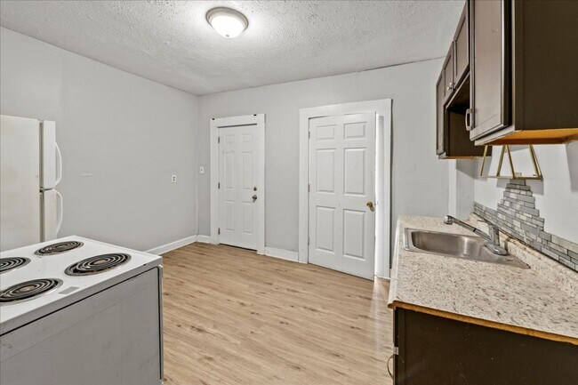 Building Photo - 1119-1119 N Dearborn St