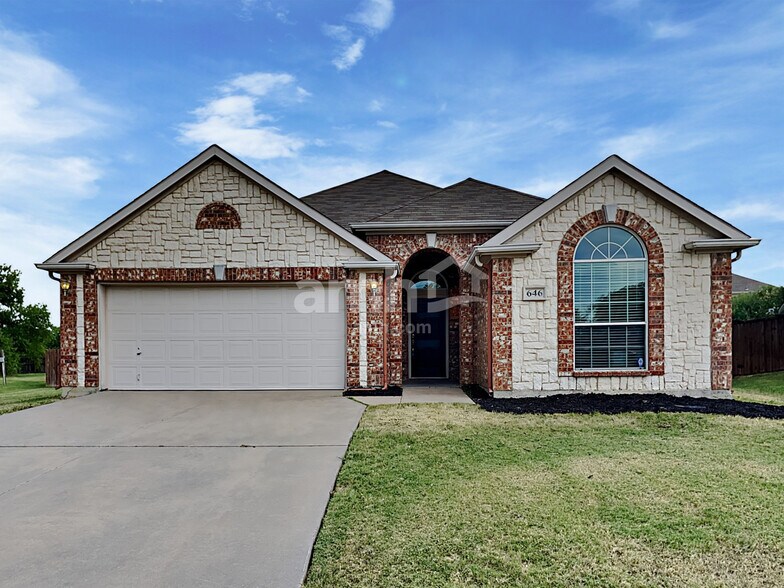 Primary Photo - 646 Spanish Oak Ct