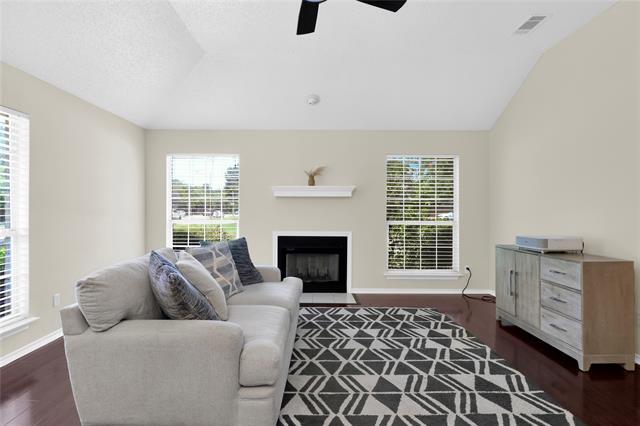 Building Photo - 2416 Garden Park Ct