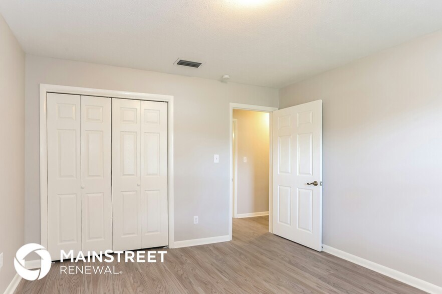 Building Photo - 2209 Malibu Dr