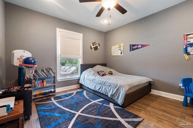 Building Photo - 4807 Foxtail Palm Dr