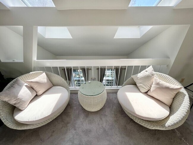 Building Photo - 3640 39th Street NW #E527