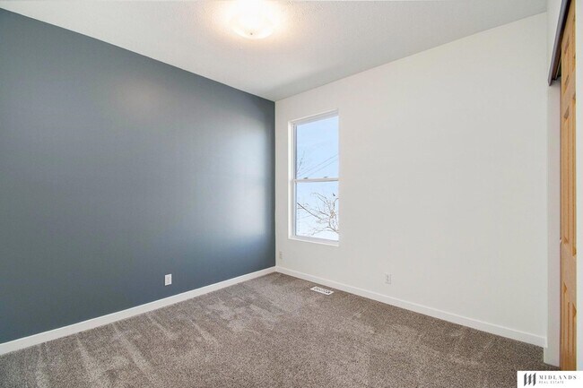 Building Photo - 14002 Kelly Dr