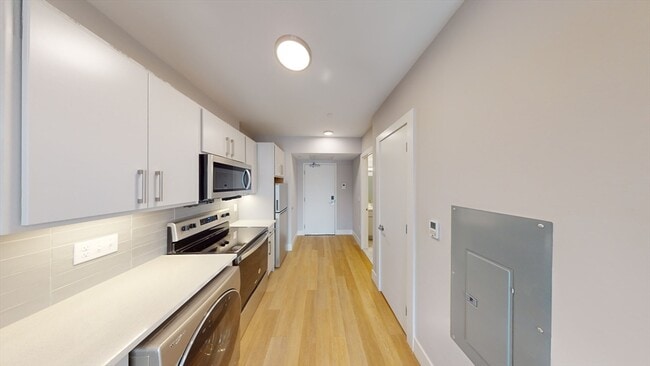 Building Photo - 250 Centre St