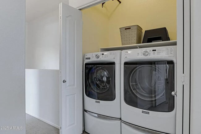 Building Photo - 2725 E Mine Creek Rd