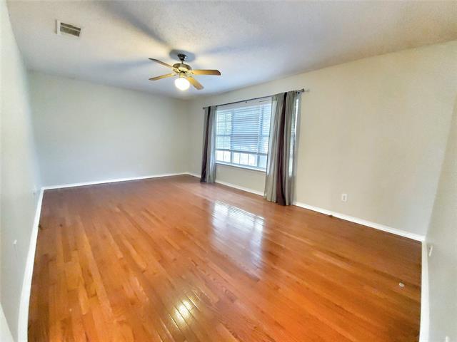 Building Photo - 1040 Woodbriar Dr