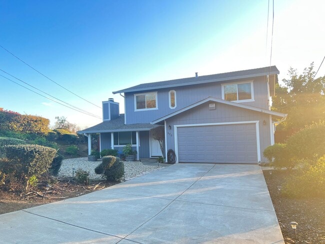 Building Photo - Welcome inside this Beautiful Two-Story Home!