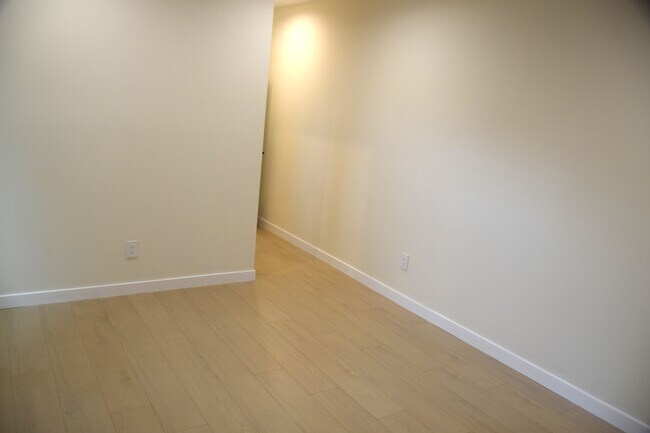 Building Photo - 15334 Hart St