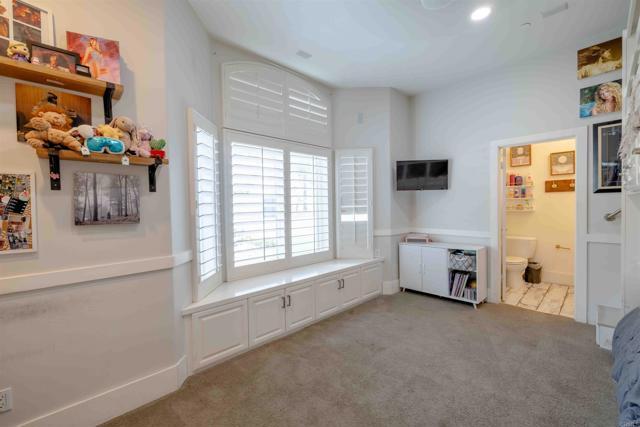 Building Photo - 15263 Presilla Dr