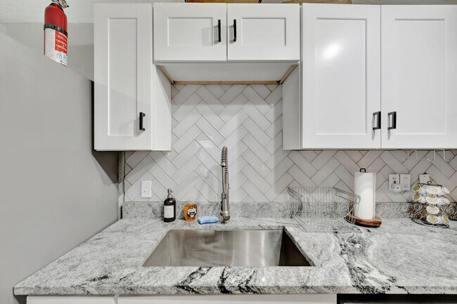 Building Photo - 5025 9th Ave S