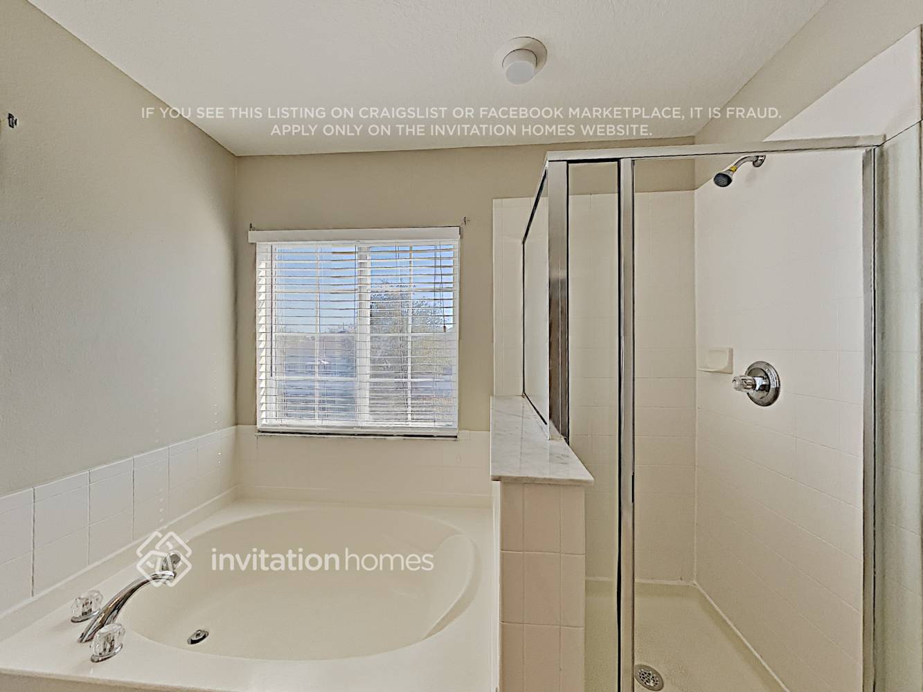 Building Photo - 325 Vine Cliff St