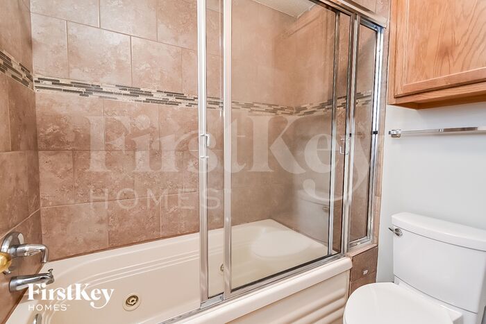 Building Photo - 6464 Evergreen Dr