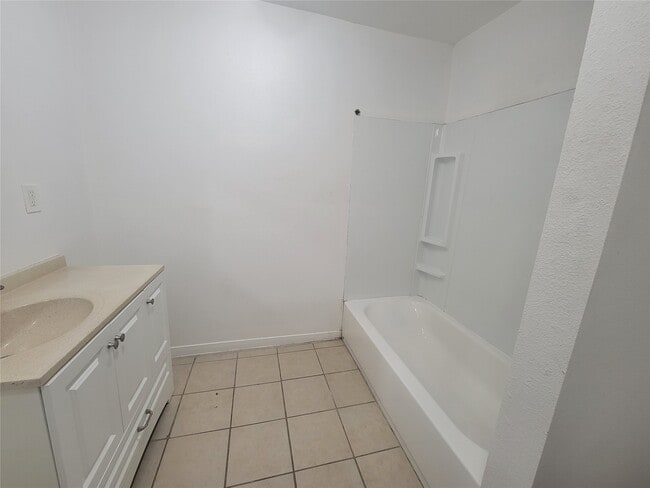 Building Photo - 6302 Jackson Dr