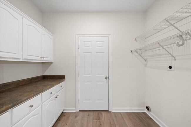 Building Photo - 255 Cll Escada