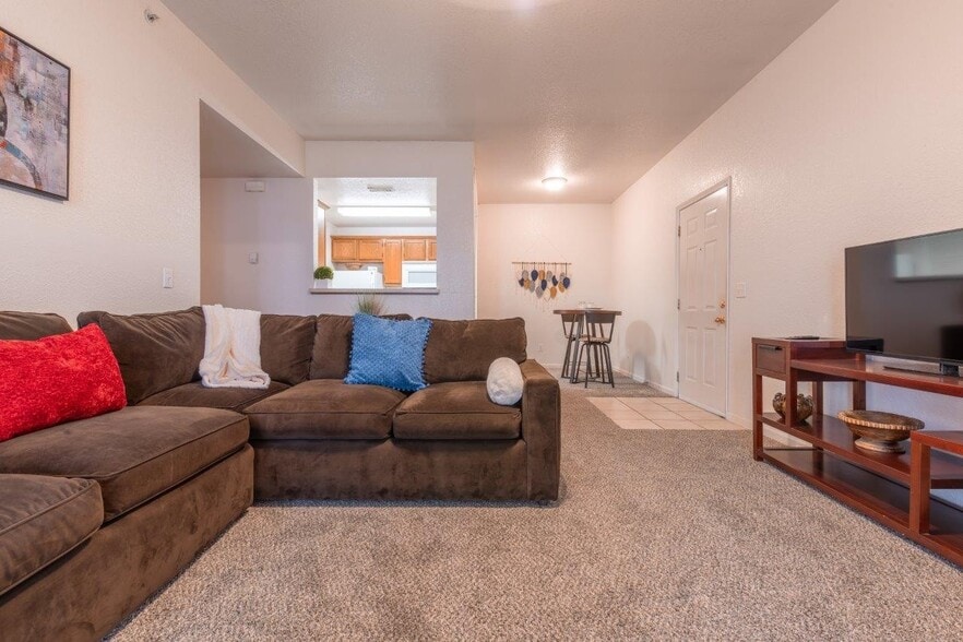 Building Photo - Chase Court