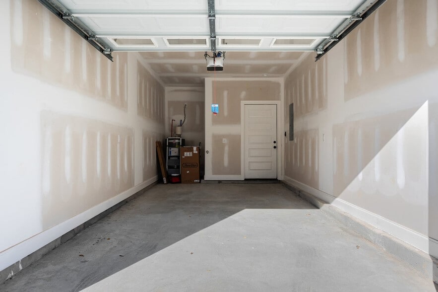 Building Photo - 3319 Old Hickory Blvd