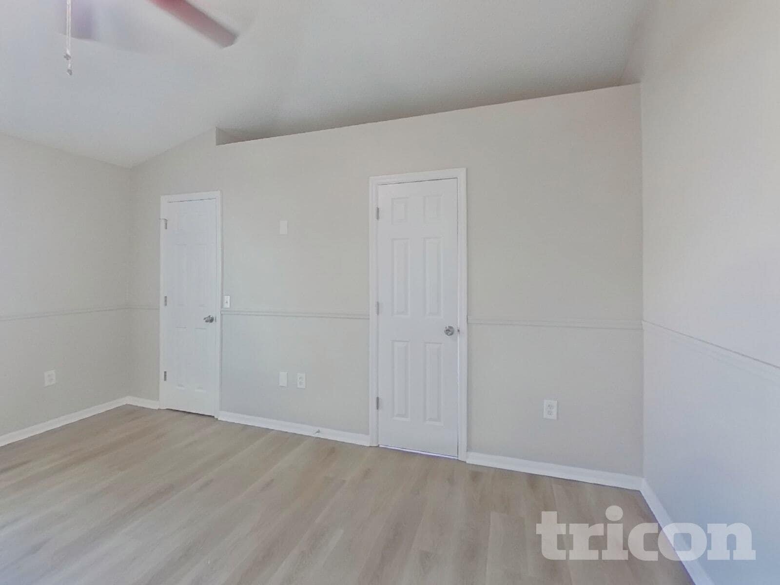 Building Photo - 250 Canterbury Ct