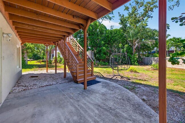 Building Photo - 1300 Pleasant Way S