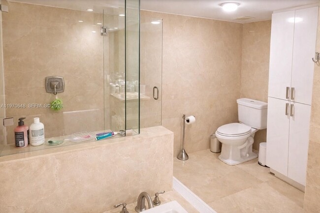 Building Photo - 1717 N Bayshore Dr