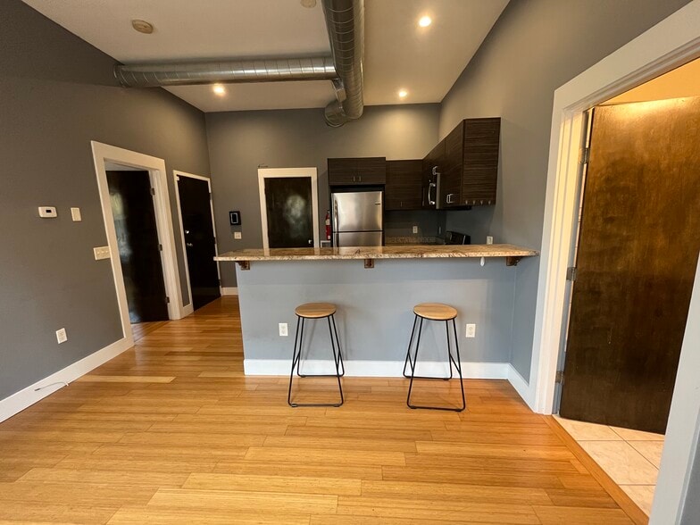 Living room - 64 Pitman St