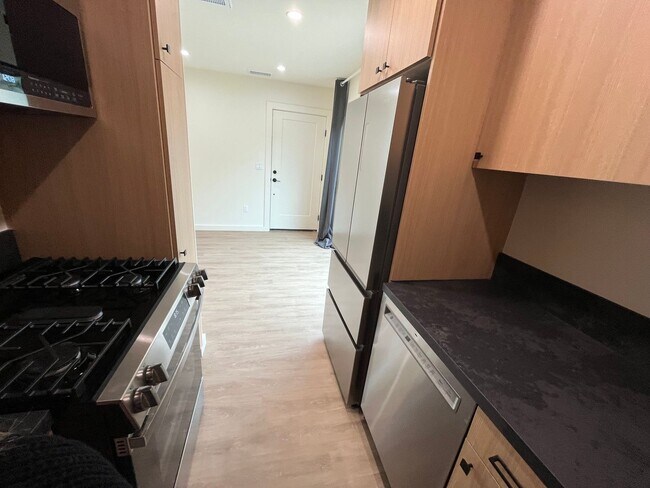 Building Photo - Newly Remodeled 2 Bed 1 Bath Unit in PB