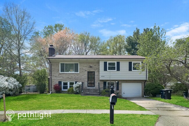 Primary Photo - 4303 Canyonview Dr, Upper Marlboro, MD, 20772