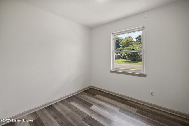 Building Photo - 5417 Cedarwood Dr