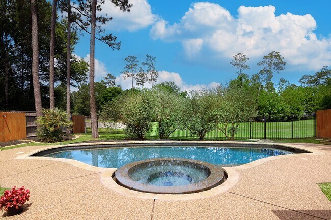 Building Photo - 138 Oriel Oaks Cir
