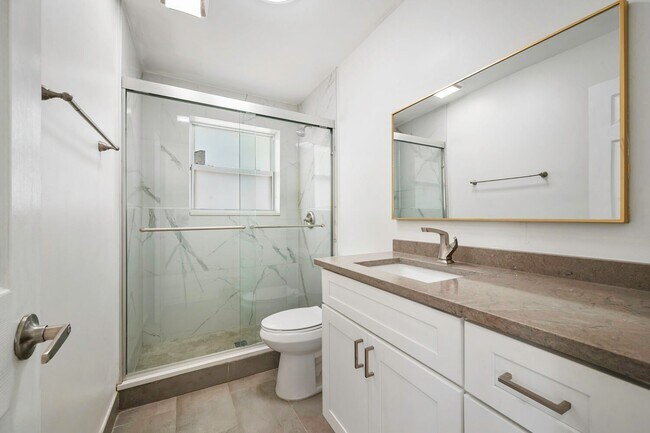 Building Photo - 2100 N Seacrest Blvd