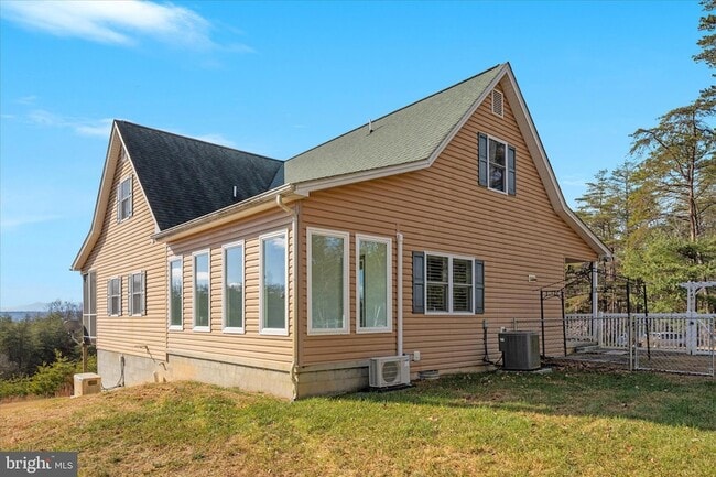 Building Photo - 882 Liberty Furnace Rd