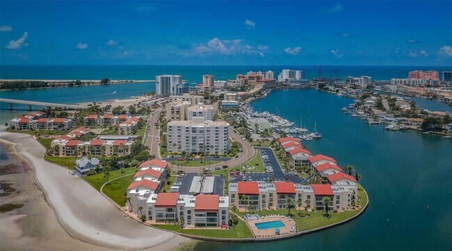 Building Photo - 800 S Gulfview Blvd