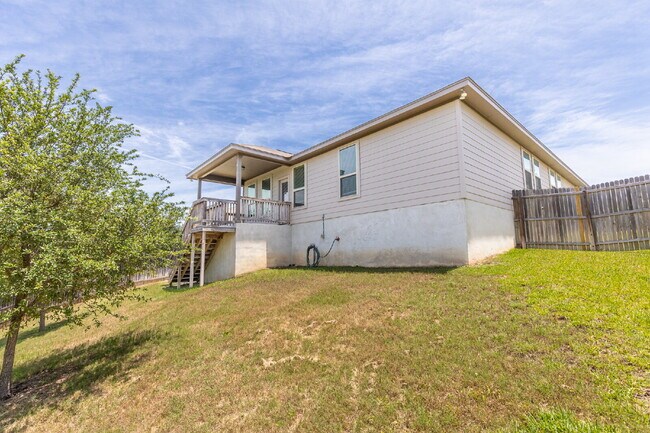 Building Photo - 11219 Pomona Park
