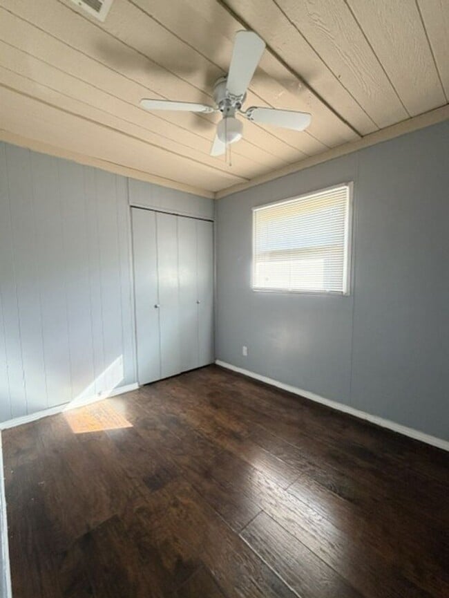 Building Photo - 1308 Greenwood Ave