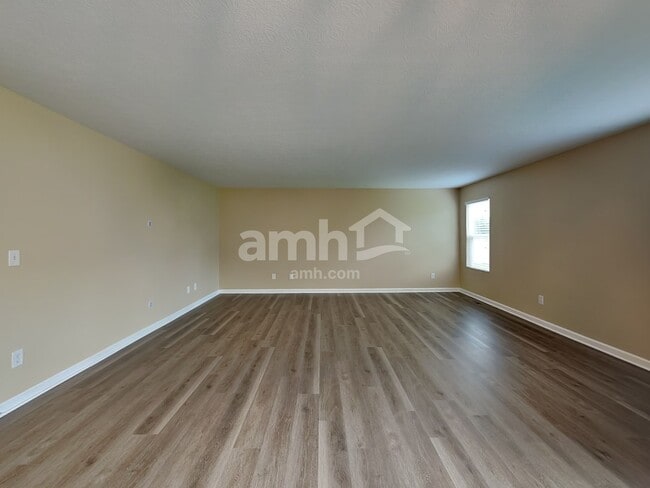 Building Photo - 9073 Bunker Hill Way