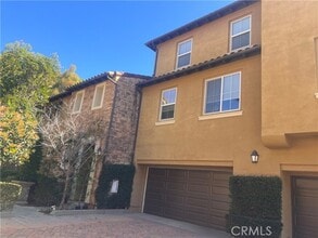 Building Photo - 31 Gingerwood