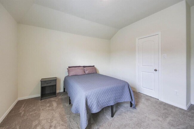 Building Photo - 4643 Sequoia Echo Dr