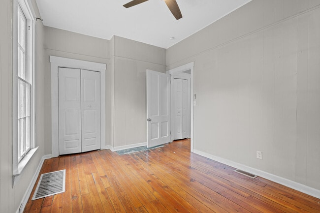 Building Photo - 707 Woodland Ave