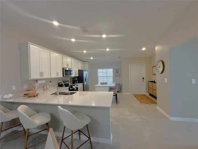 Building Photo - 14221 Heritage Landing Blvd