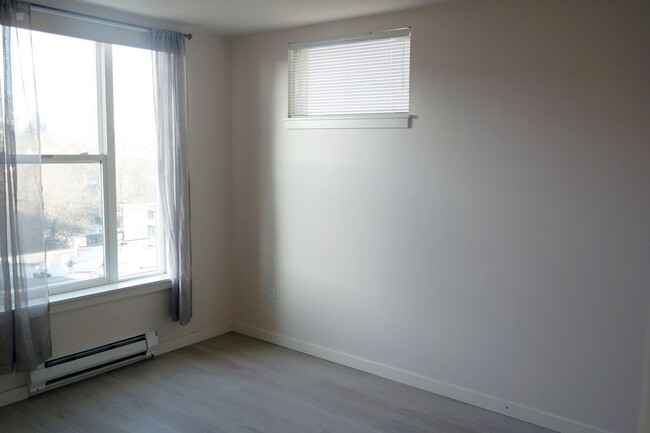 Building Photo - 1bd/1ba Seattle Condo