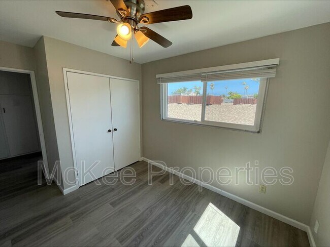 Building Photo - 816 1/2 Diamond Street