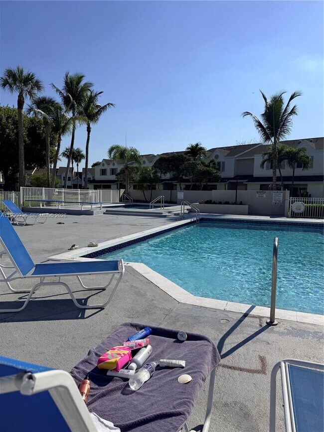 Building Photo - 17500 NW 67th Ct